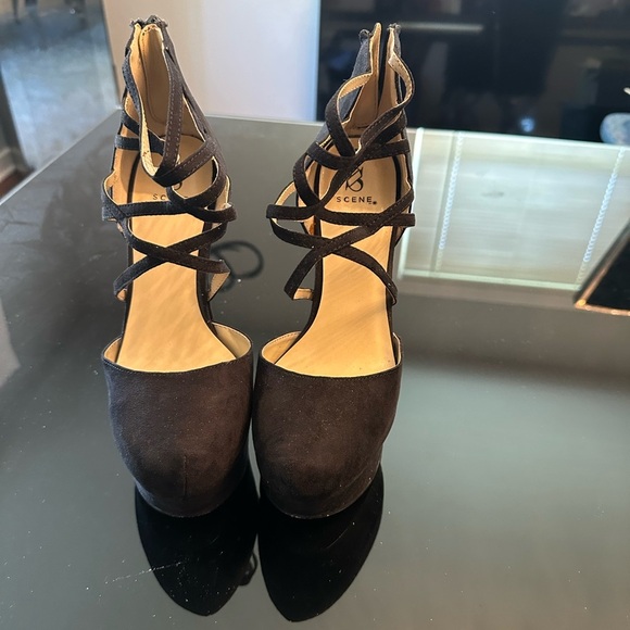 Scene Weaver Women's Black Strappy Heels - Picture 1 of 4